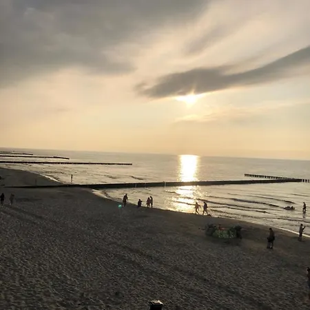 Pod Wydmami 40m Od Plazy 度假居 德兹维济诺